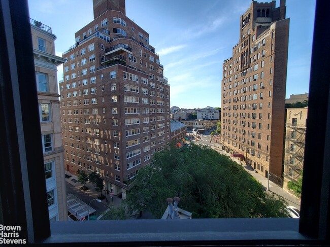 Building Photo - Sweet West Village Loft Rental