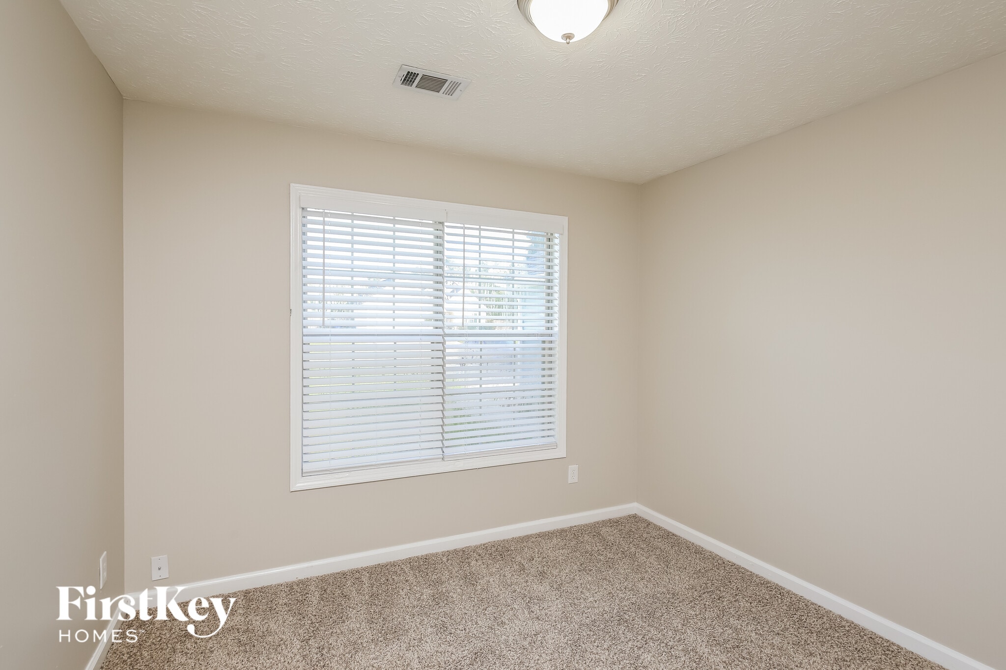 Building Photo - 1500 Summer Lake Terrace SW