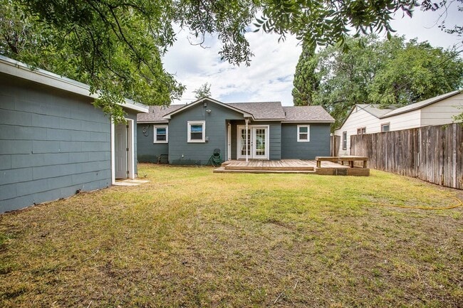 Building Photo - Pre leasing for fall 2026! 4/2 in Tech Terrace