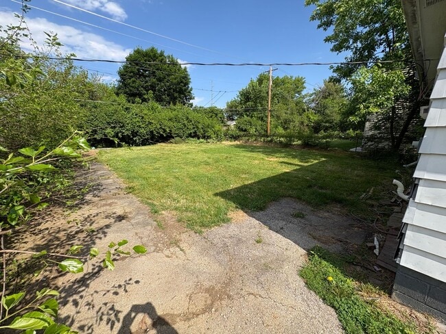 Building Photo - 925 S Ashburton Rd