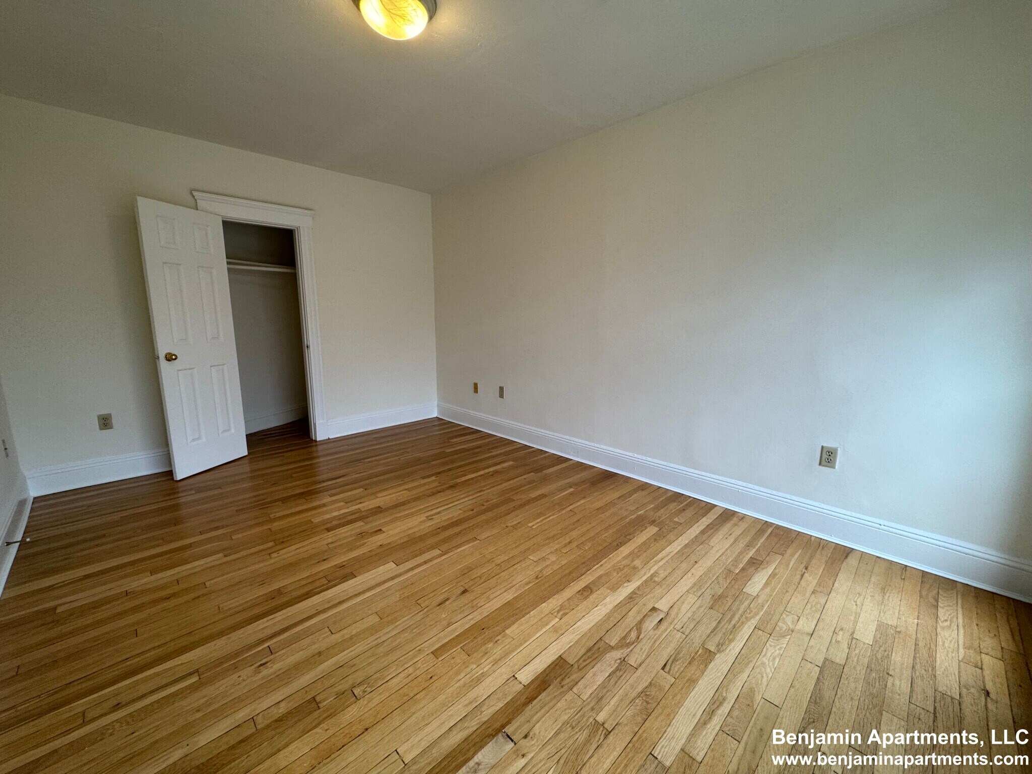 Building Photo - 5 Chauncy St