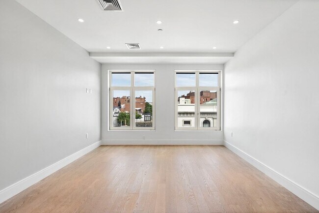 Building Photo - 67 Walnut Pl