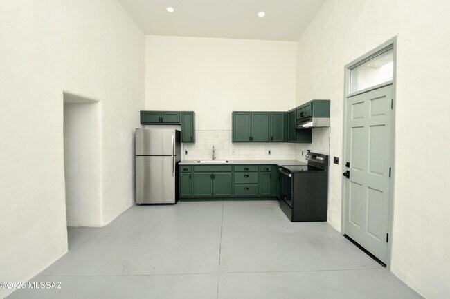 Building Photo - 143 W Simpson St