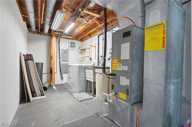 Building Photo - 1326 Aarons Way