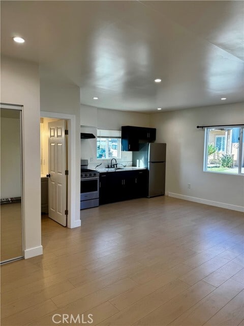 Building Photo - 8109 Cole St