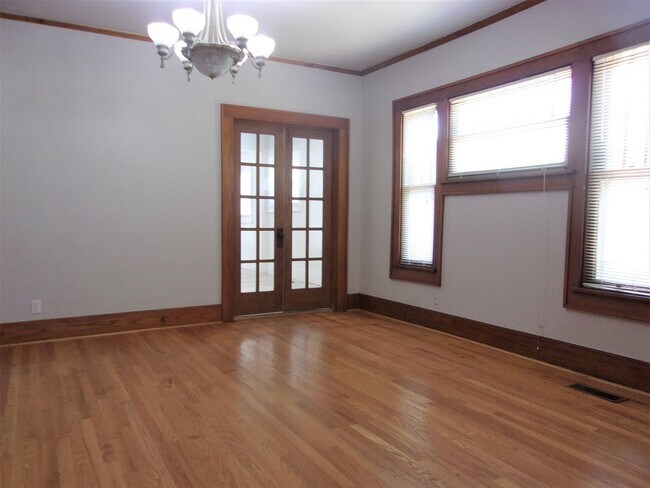 Building Photo - 440 NW 27th St