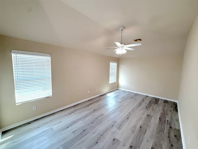 Building Photo - 19535 Hardwood Ridge Tr