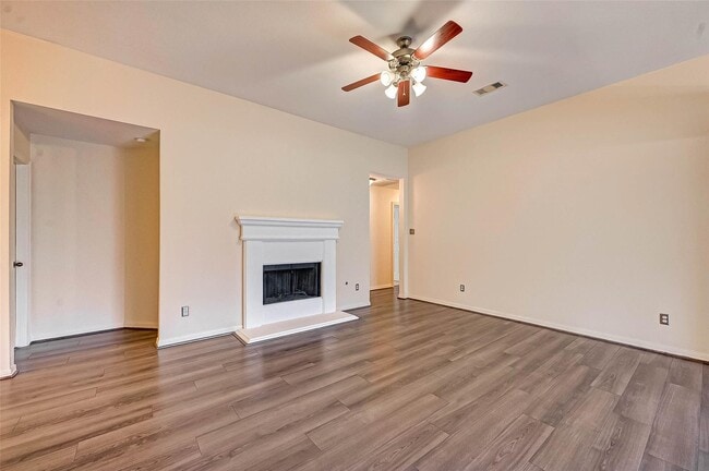 Building Photo - 16207 Willowford Ct