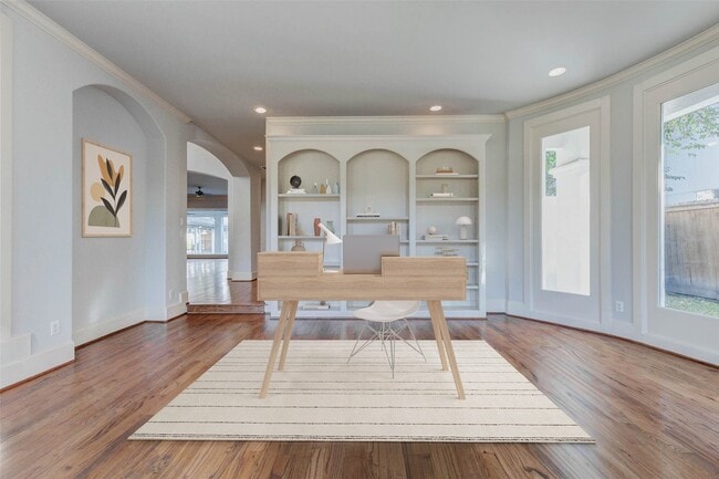 Building Photo - 5410 Valerie St