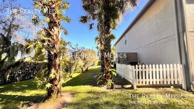 Building Photo - 331 Freedom's Ring Dr