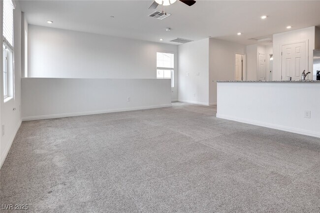 Building Photo - 5164 Steep Cliffs Ave