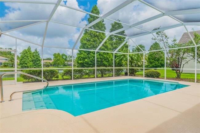 Building Photo - 10559 Greencrest Dr