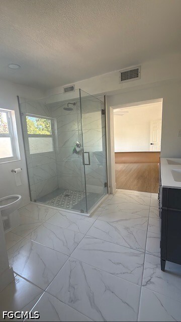 Building Photo - 21484 Edgewater Dr