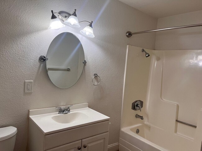 Building Photo - 3 Bedroom Home With Large Backyard on West Side