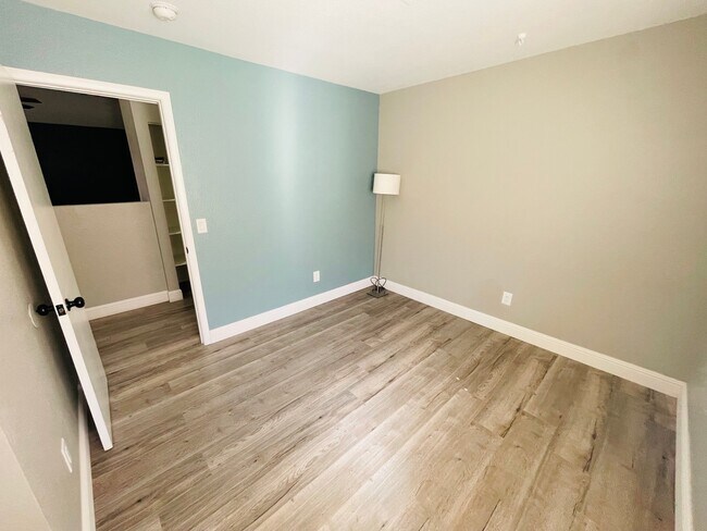 Building Photo - 3139 Pocatello Peak Way