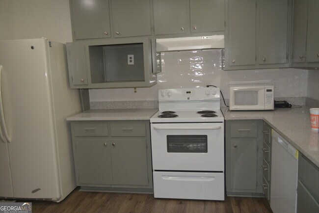 Building Photo - 354 Roy Huie Rd