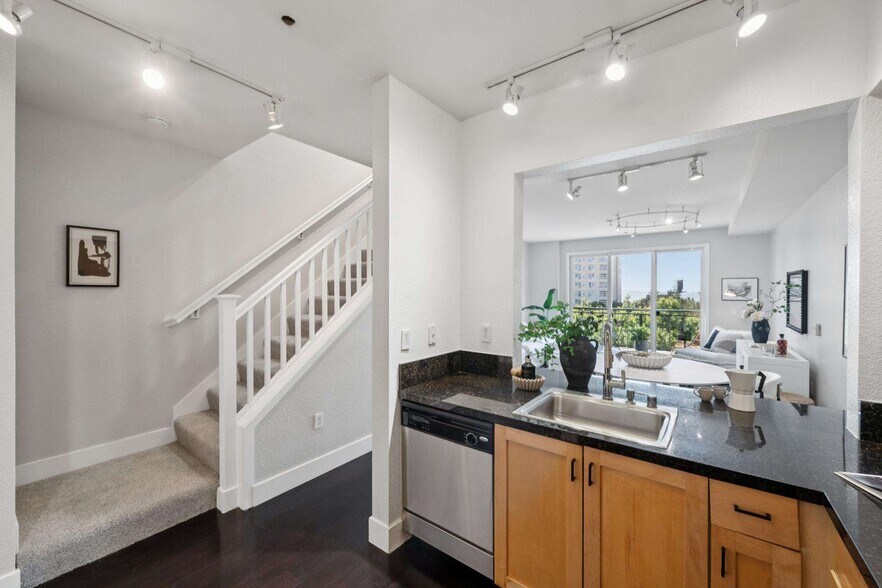 Building Photo - 1535 Brunswig Ln