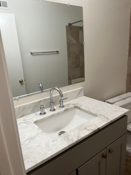 Marble Bathroom vanity - 16932 Lilac Lane