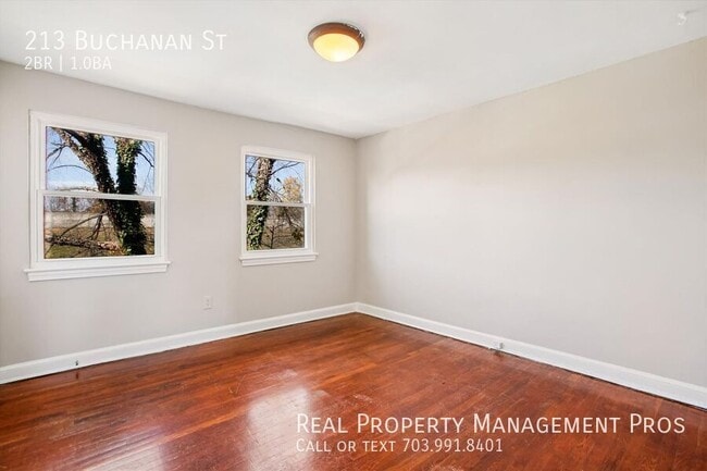 Building Photo - 213 Buchanan St