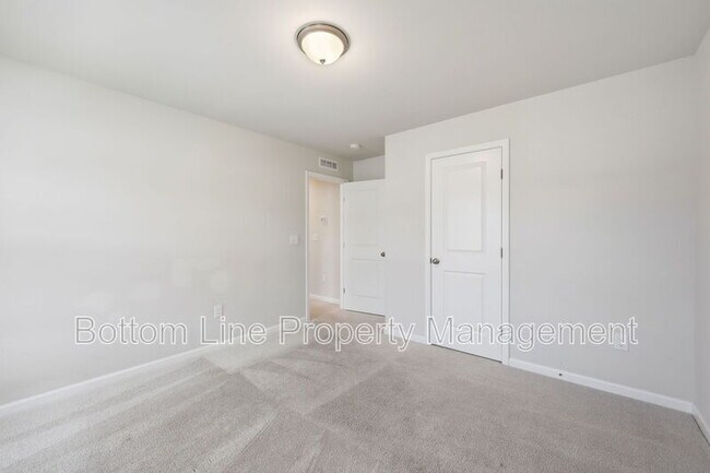 Building Photo - 517 Hanover Shr Ln