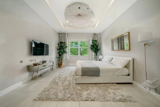 Building Photo - 15371 Green River Ct