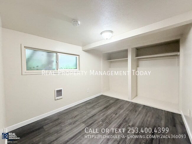 Building Photo - 703 S. Ainsworth-A
