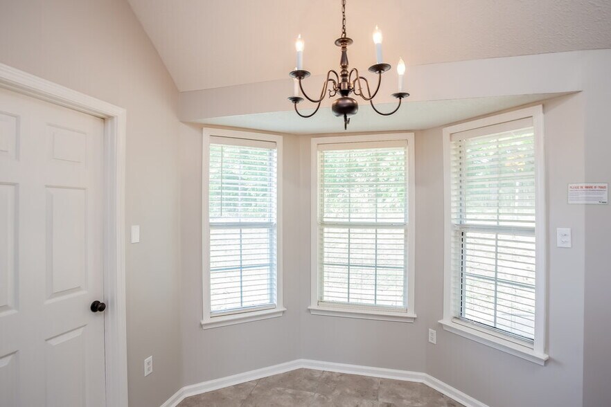 Building Photo - 5639 Camden Cove