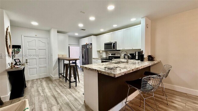 Building Photo - 9825 Costa Del Sol Blvd