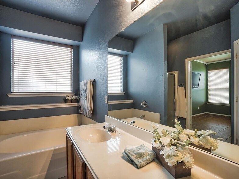 Building Photo - 3521 Desert Mesa Rd