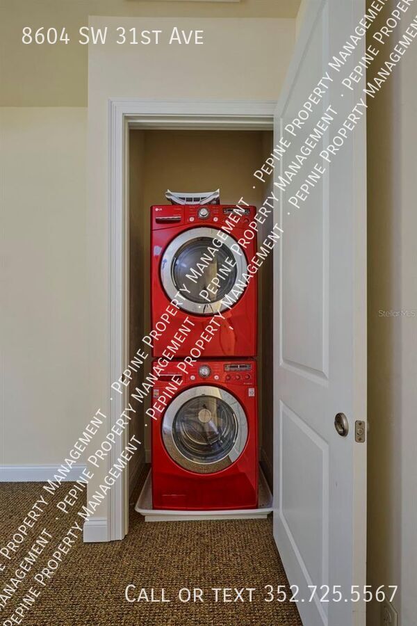 Building Photo - 8604 SW 31st Ave