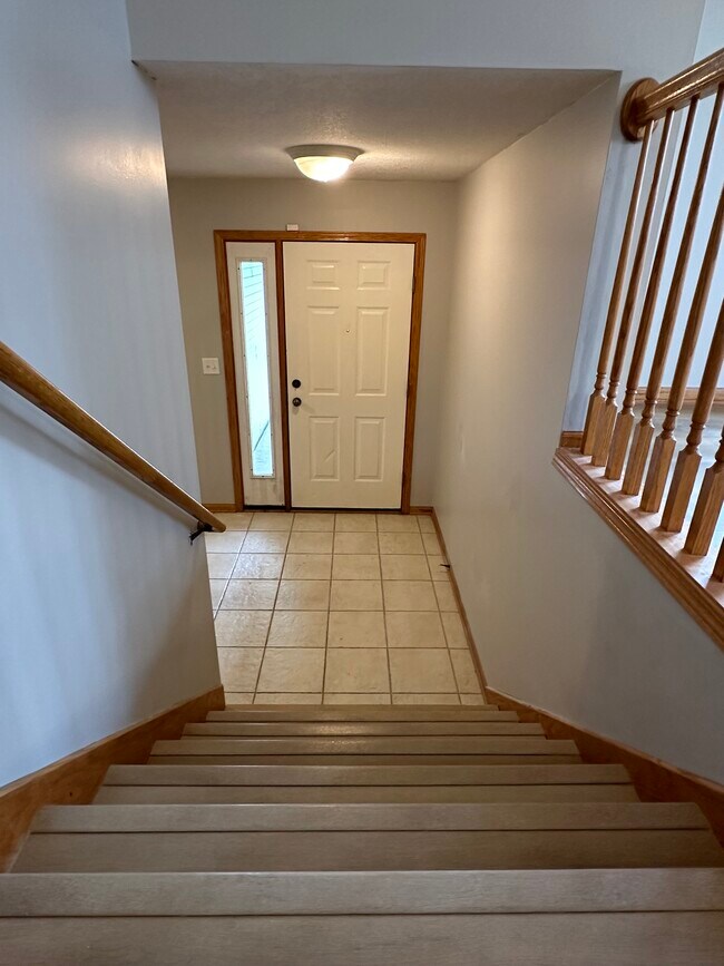 Building Photo - 6287 Fairway Dr NW