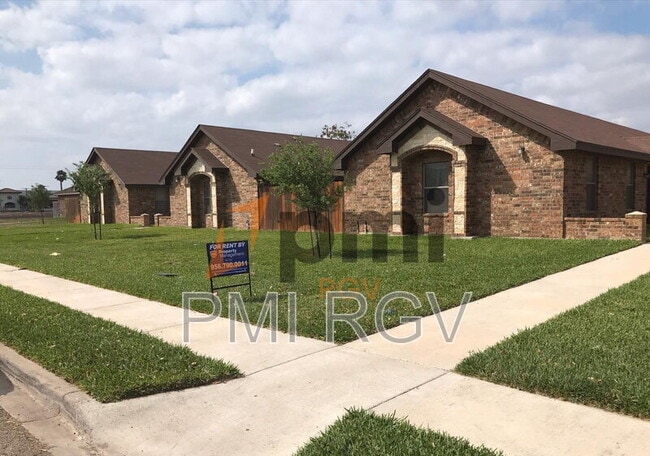 Primary Photo - 306 W Amy Dr