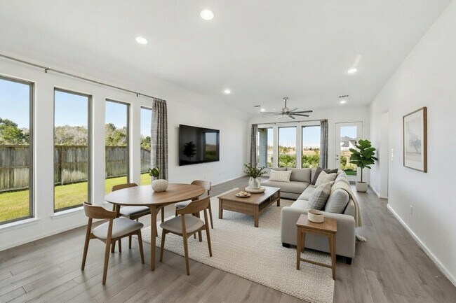 Building Photo - 31530 Bramble Holw Ct