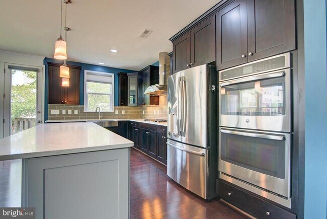 Building Photo - 42262 Knotty Oak Terrace