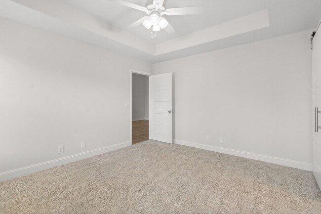 Building Photo - Lovely Home in Clarksville