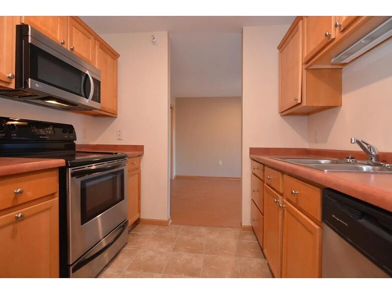 Building Photo - 8206 Starr Grass Dr