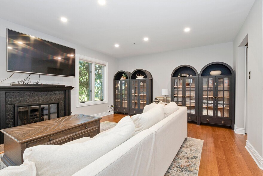 Building Photo - 11753 Brookside Dr