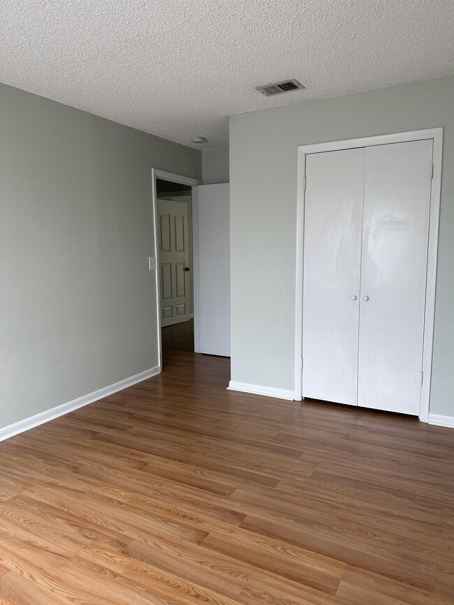 Building Photo - 695-A1A A1A N