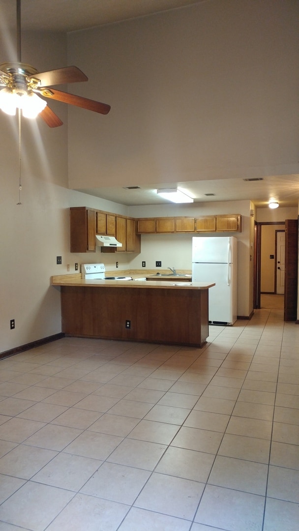 Building Photo - 2 BR / 2 BA Townhome in Continental Oaks II