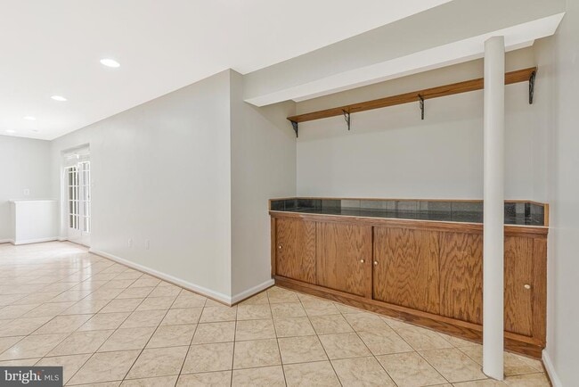 Building Photo - 10857 Hunter Gate Way