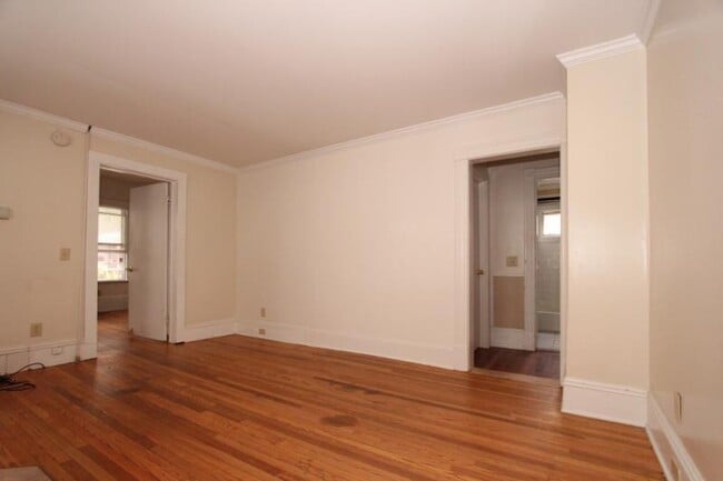 Building Photo - 8 S Union St