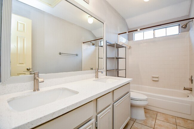 Building Photo - 6335 Oakburl Ln