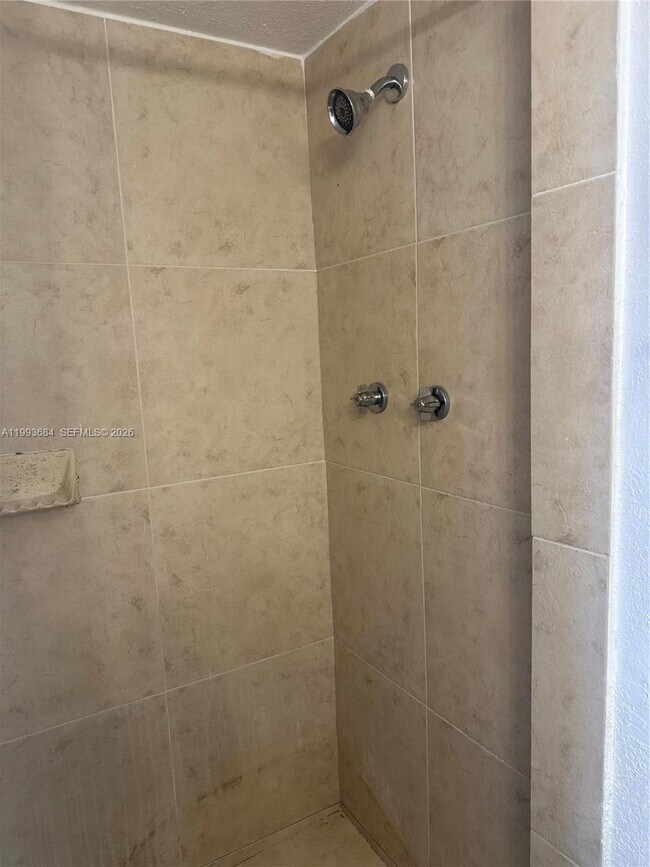 Building Photo - 1805 Sans Souci Blvd