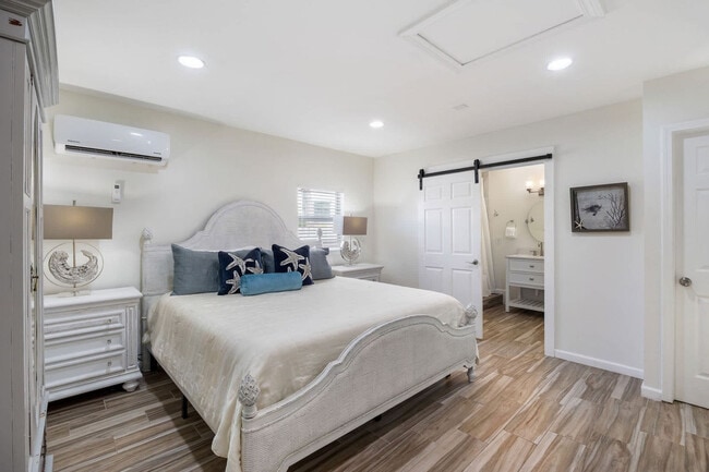 Building Photo - 4496 Luke Ave