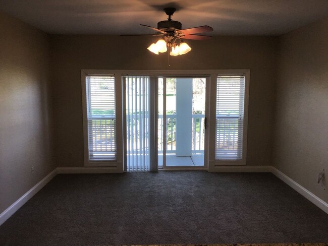 Building Photo - Spacious 2 Bedroom Condo in World Tour