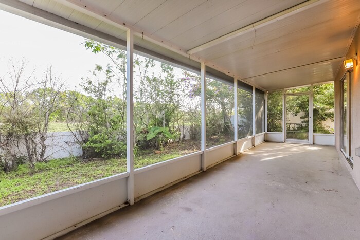 Building Photo - 3519 Pine Top Dr