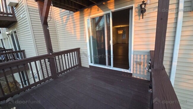 Building Photo - 62 Constitution Dr