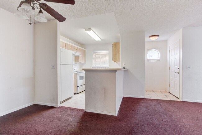 Building Photo - 2975 Juniper Hills Blvd