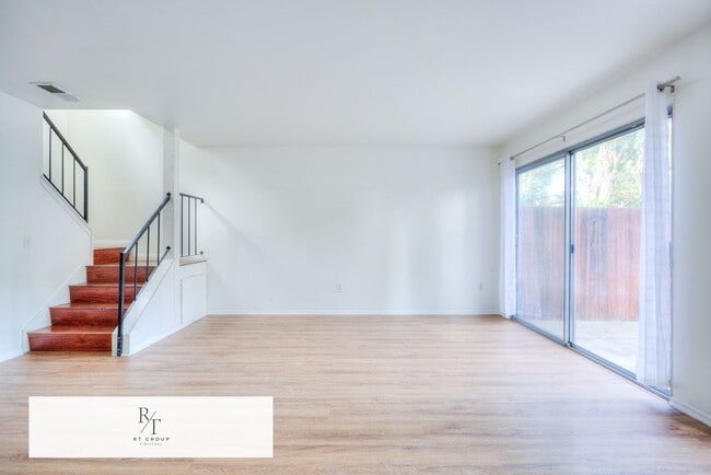 Building Photo - Cozy and Convenient 2-Bedroom, 1-Bath Home in Riverside