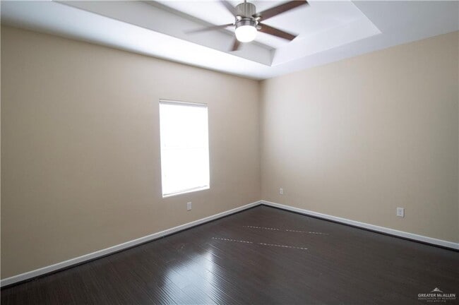 Building Photo - 15 Ulex Ave